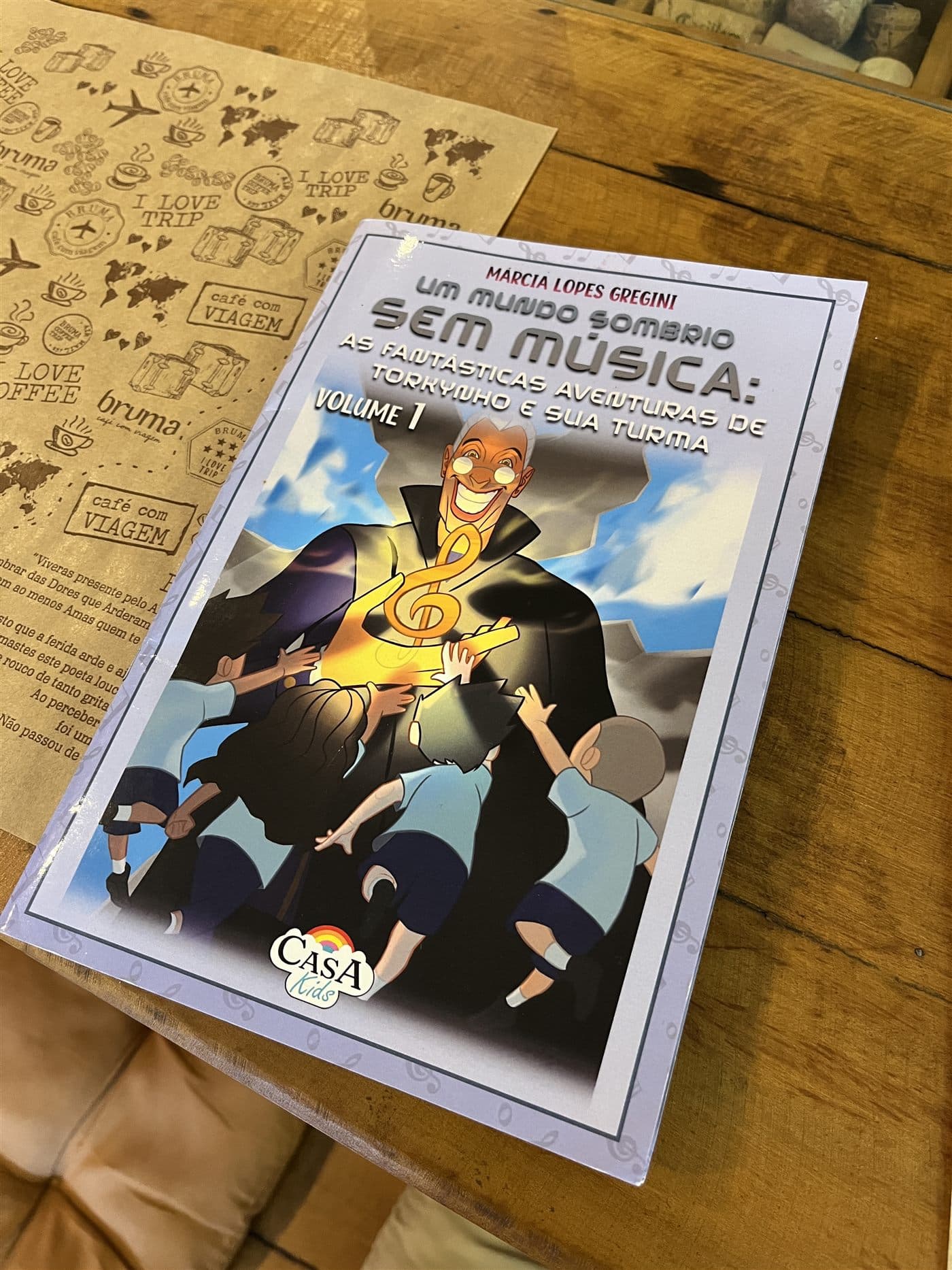 Capa do livro Um Mundo Sombrio sem Música, de Márcia Lopes Gregini
